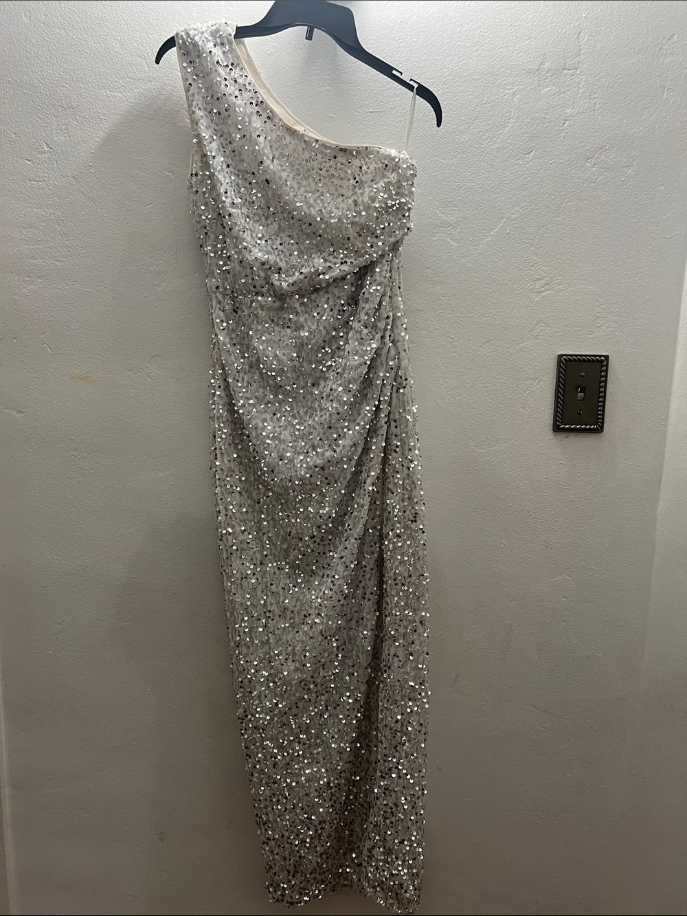 Silver One-Shoulder Sequin Evening Dress